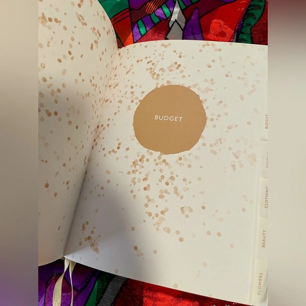 Quarto Publishing Chic Tabbed Wedding Planner